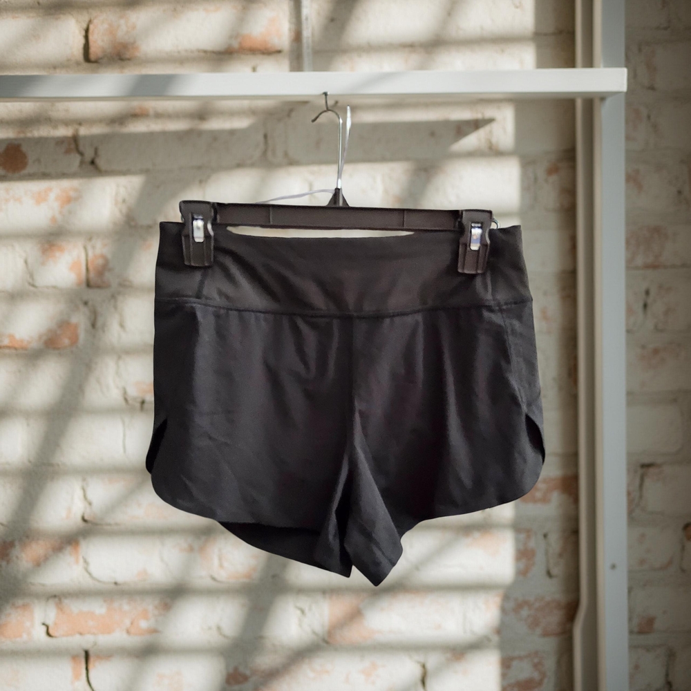 1 Preloved Athleta Black Women's Shorts size XS
